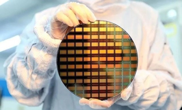 全球首款！我国的8微米红外热成像芯片，究竟有多先进？